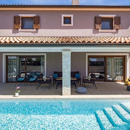 Villa Roma Near Pula For 6 People With Private Pool Jadreski Luaran gambar