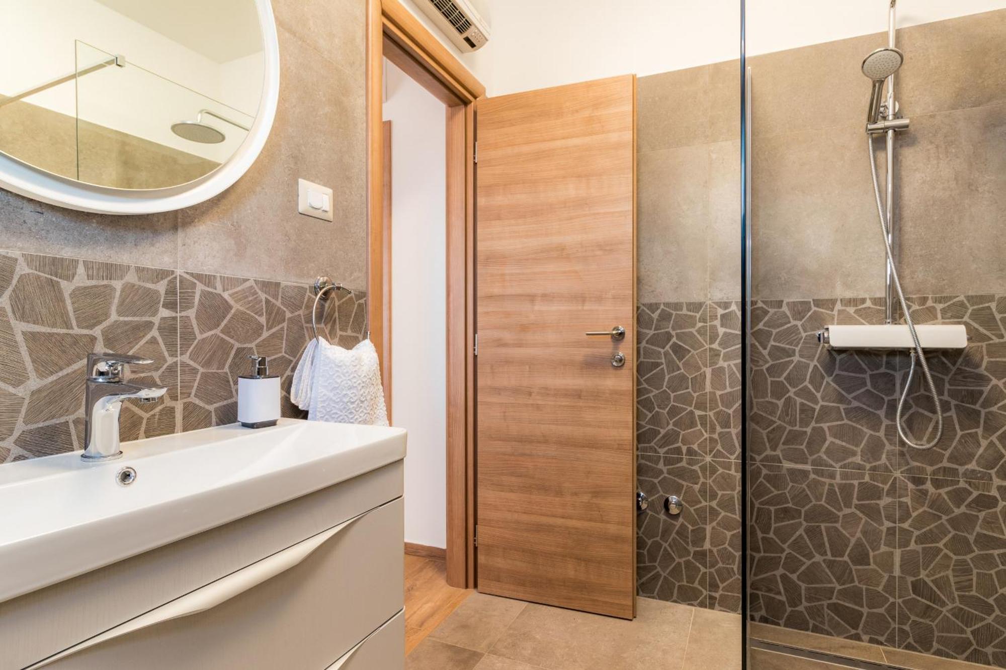 Villa Roma Near Pula For 6 People With Private Pool Jadreski Luaran gambar