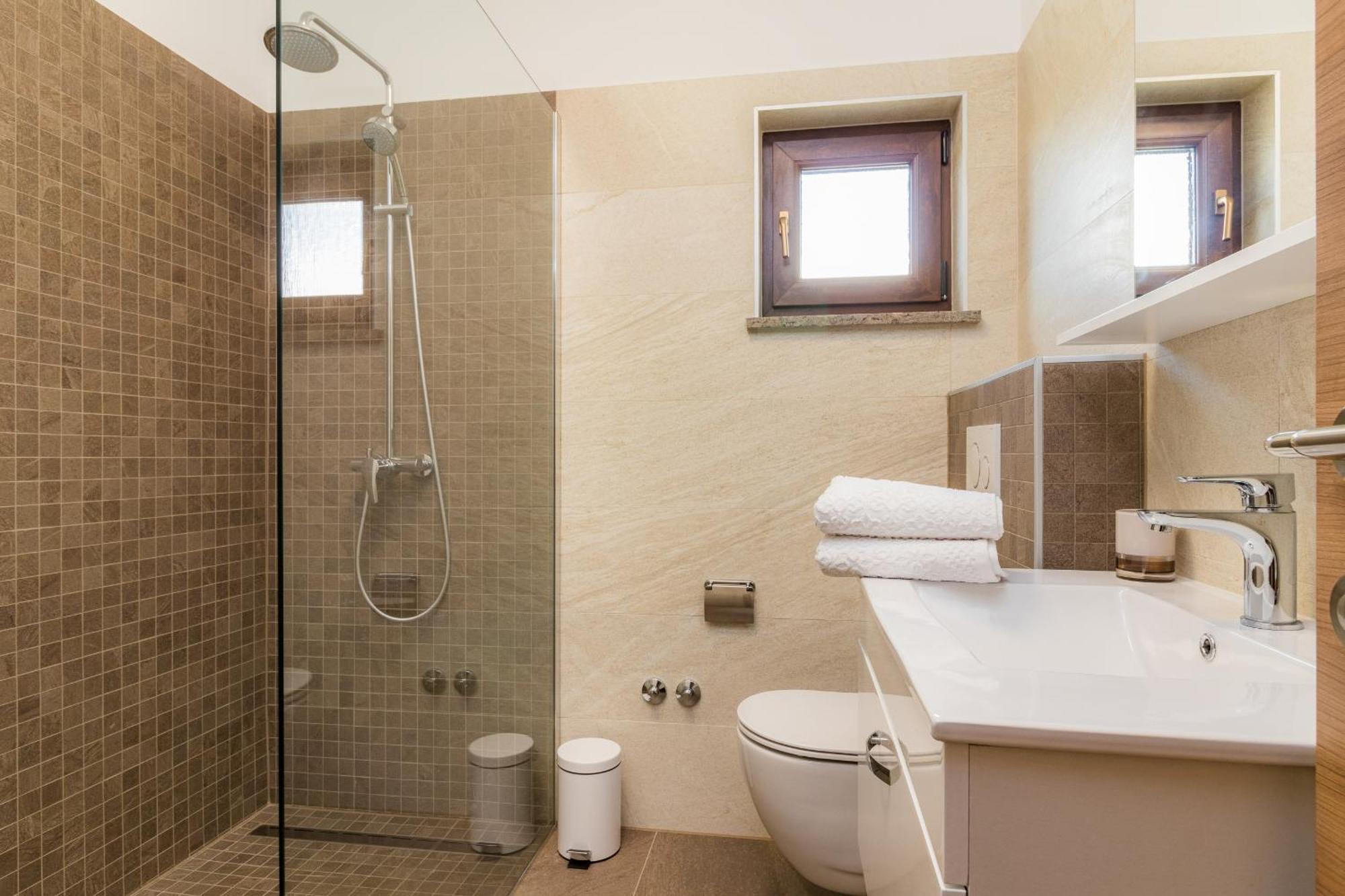 Villa Roma Near Pula For 6 People With Private Pool Jadreski Luaran gambar