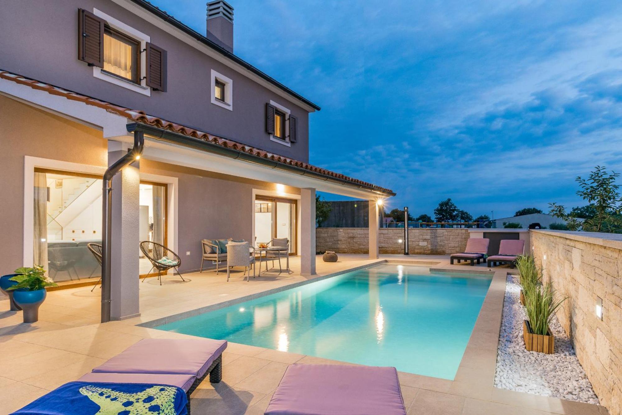 Villa Roma Near Pula For 6 People With Private Pool Jadreski Luaran gambar