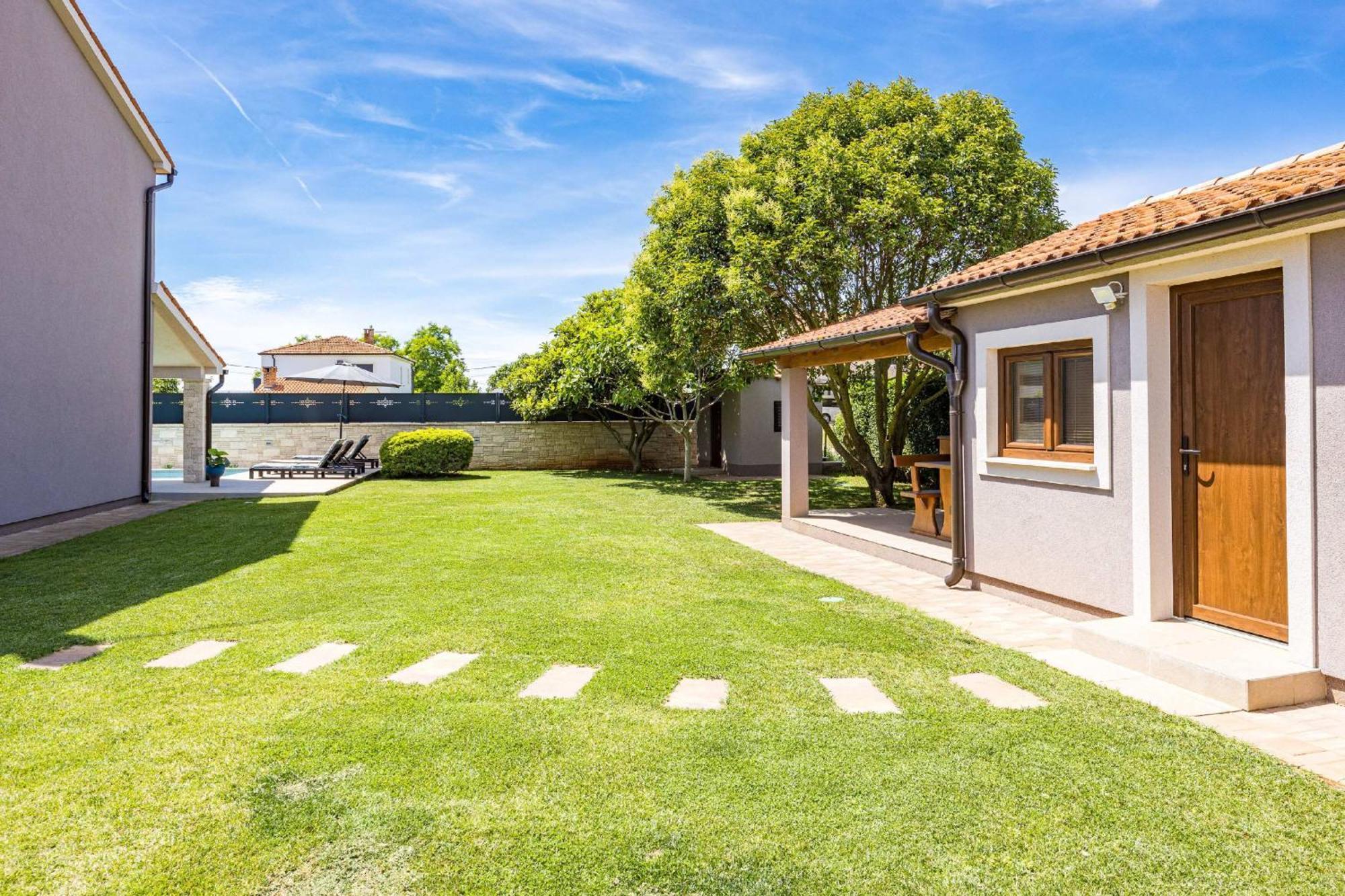 Villa Roma Near Pula For 6 People With Private Pool Jadreski Luaran gambar